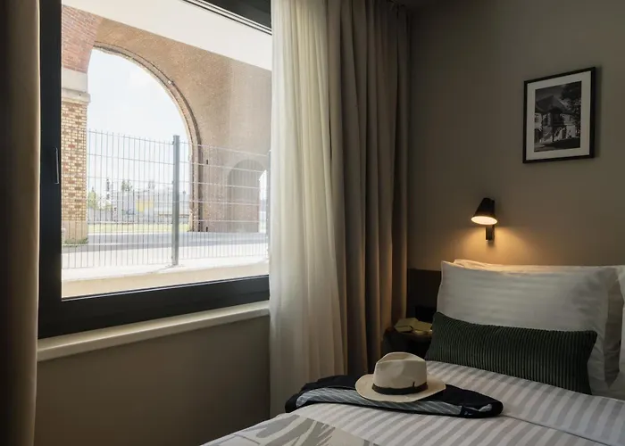 Bob W Doebling Hotel 4*